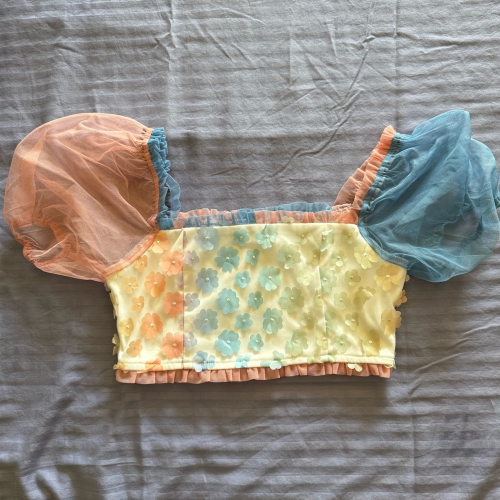Pants Store Milli Floral Puff Sleeve Crop Top Pastel Mesh Medium NWT - Picture 2 of 4